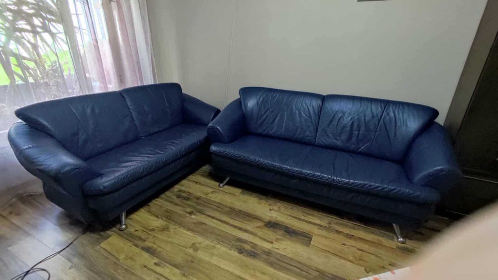2 дивана от естествена кожа без никакви забележки