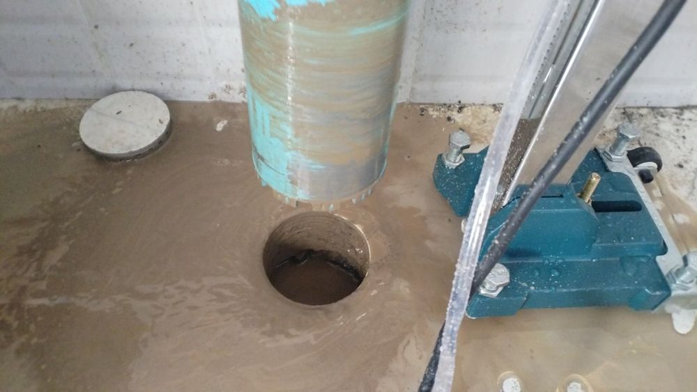 Алмазное бурение отверстий в стенах