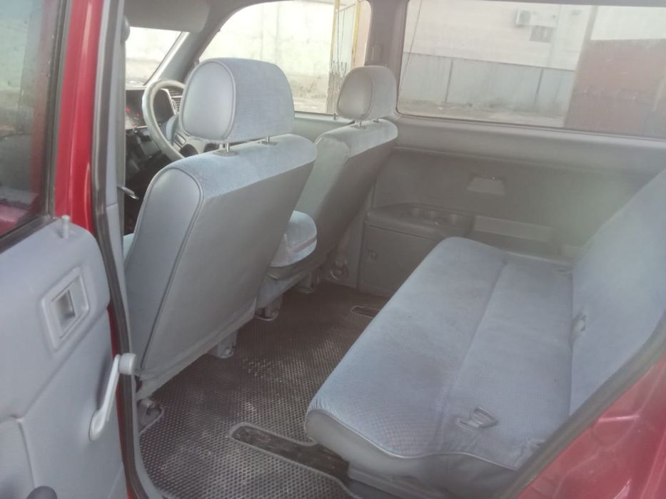 Продам срочно машину