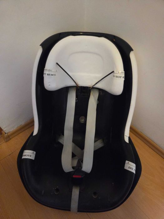 Scoica auto Maxi-Cosi + baza ISOFIX (set complet)
