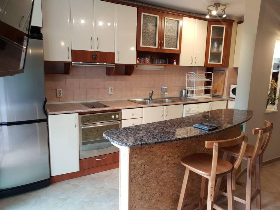 Дава се под наем Двустаен апартамент в София, Оборище - 70 кв.м за 740 € - Снимка #1