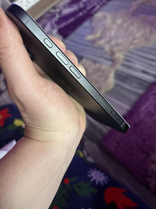 Vand iphone 16 la cutie cu garantie factura