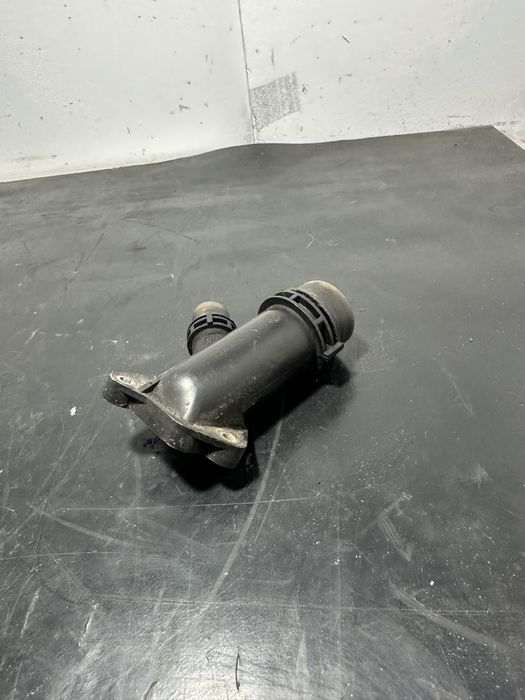 carcasa termostat distribuitor apa BMW Seria 3 E90 E91 E92 E93 320d