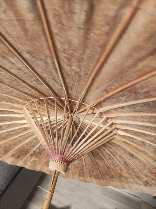 Много стар ретро колекционерски чадър от маслена хартия оригинален