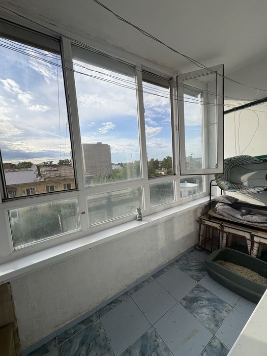 Продам 4 комнатную квартиру