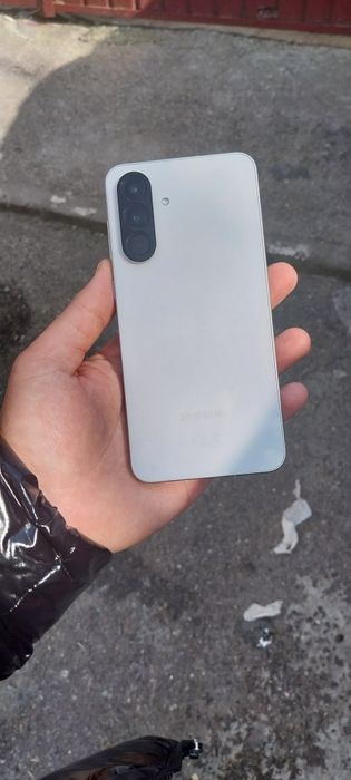 Vând samsung a 56