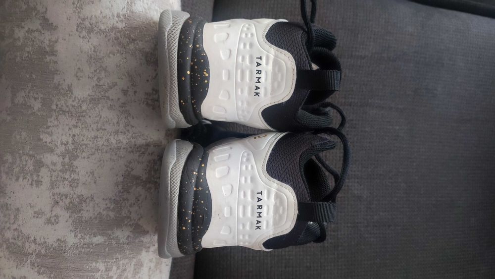 Детски обувки за баскетбол TARMAK, номер 37