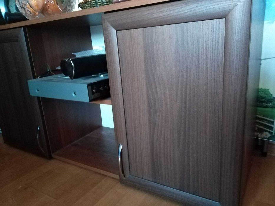 Продам полку в отличном состоянии