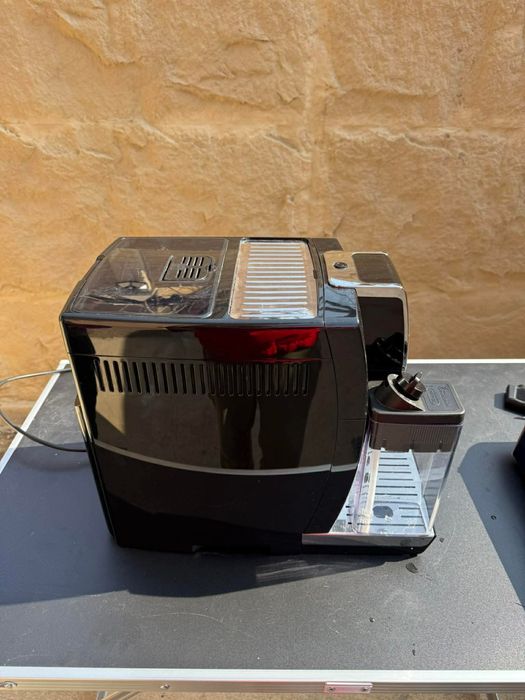 Кафеавтомат De'Longhi Dinamica