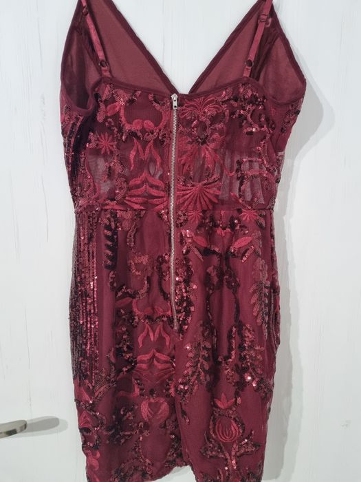 Rochie Pretty little thing cu paiete