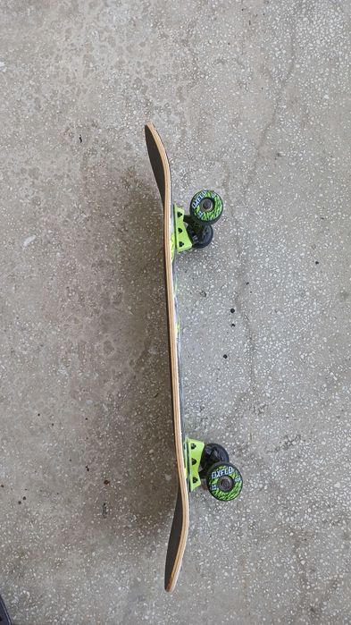 Skateboard