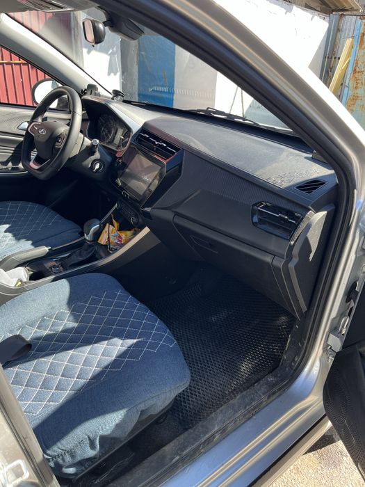 Продам авто машину черри