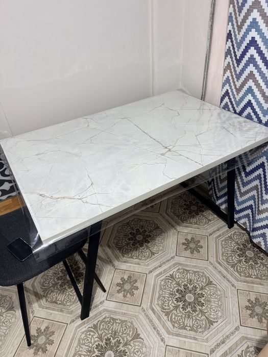 Продам стол 28000тг