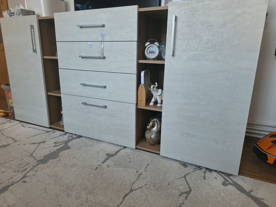 Vand comoda dormitor