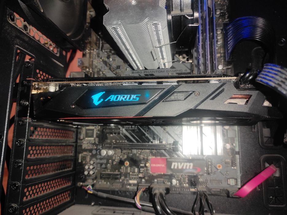 gigabite RX 570 8 Gb