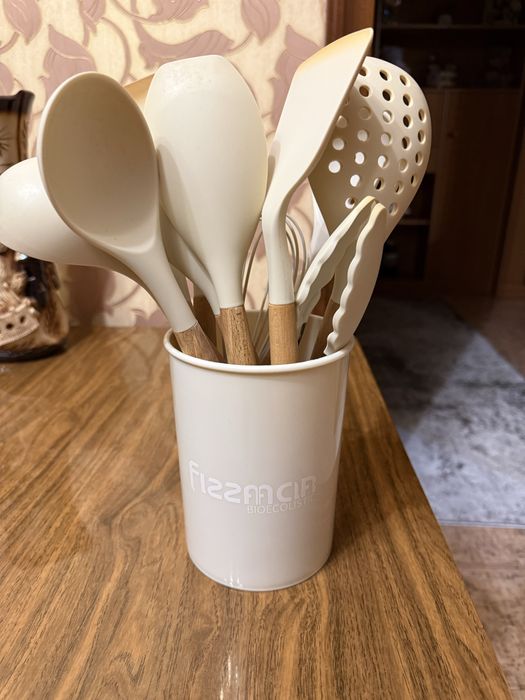 Продам набор кухонных принадлежностей