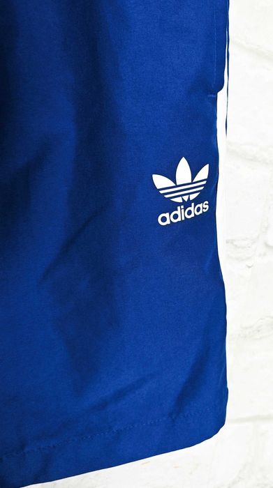 Adidas Оригинални мъжки сини къси панталони размер М