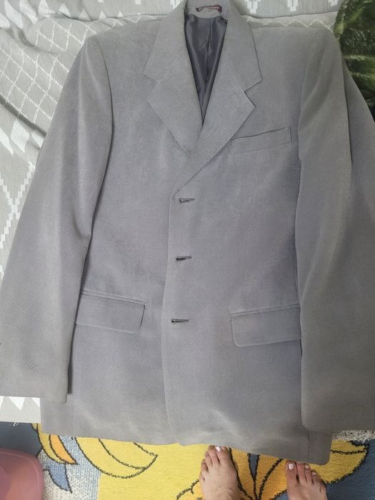 Продам мужской костюм