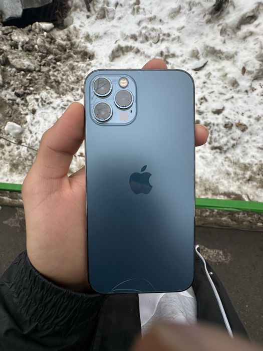 Продам айфон 12 про 256 ,срочно