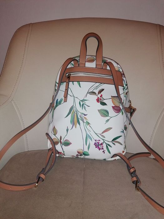 Раница Parfois нова