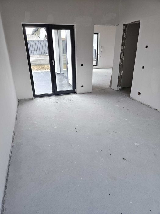 Casa cu teren în Șura Mare