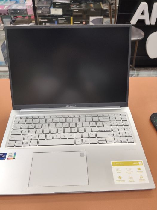 ASUS Vivobook 16 X1605VA