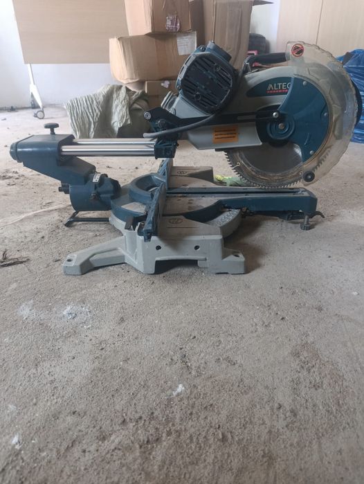 Продам торцовочная пила