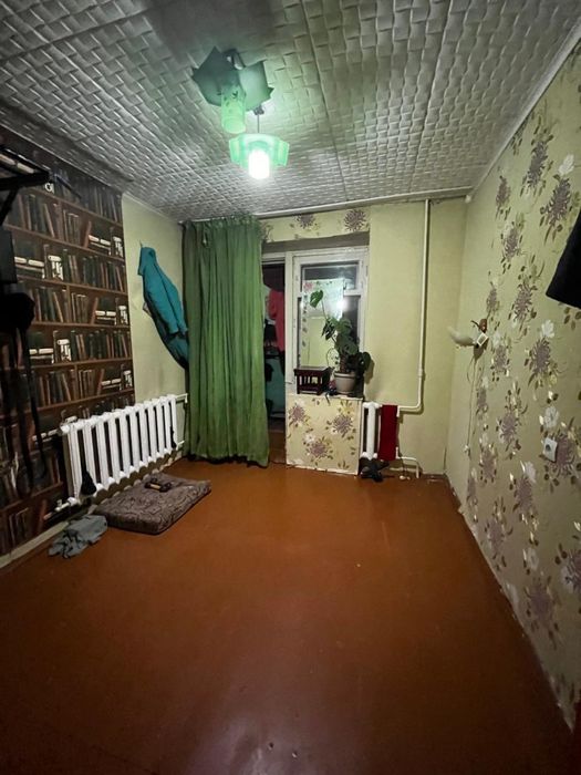 Продам 4 комн квартиру.