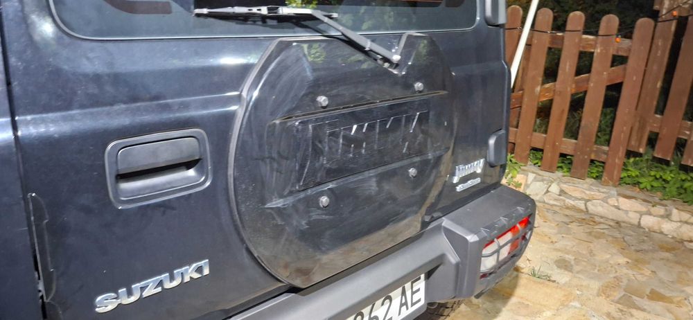 Suzuki Jimny панел за задна врата