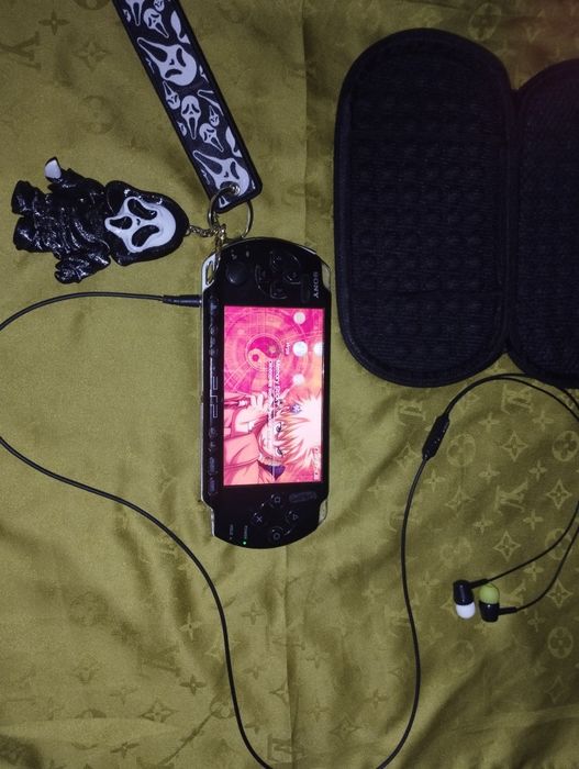 Assalom alekum Psp Sotiladi Original 3000 model