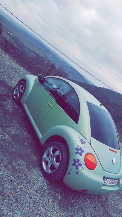 Vând Volkswagen beetle