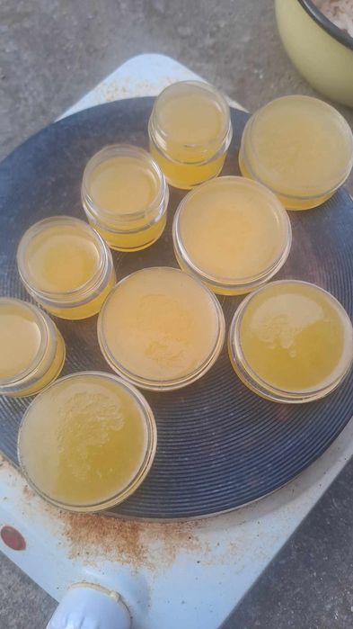 Домашен мехлем от Лайка,мед, невен,жълт кантарион, лавандула