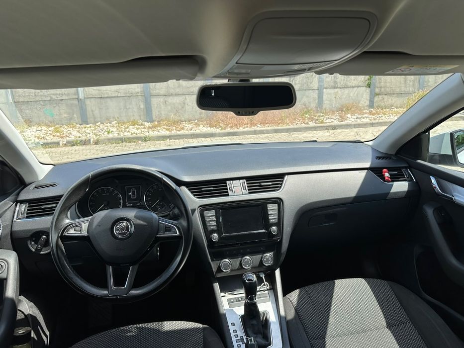Proprietar vând Skoda octavia 3 an 2016 motor 2000 cmc 150 cp