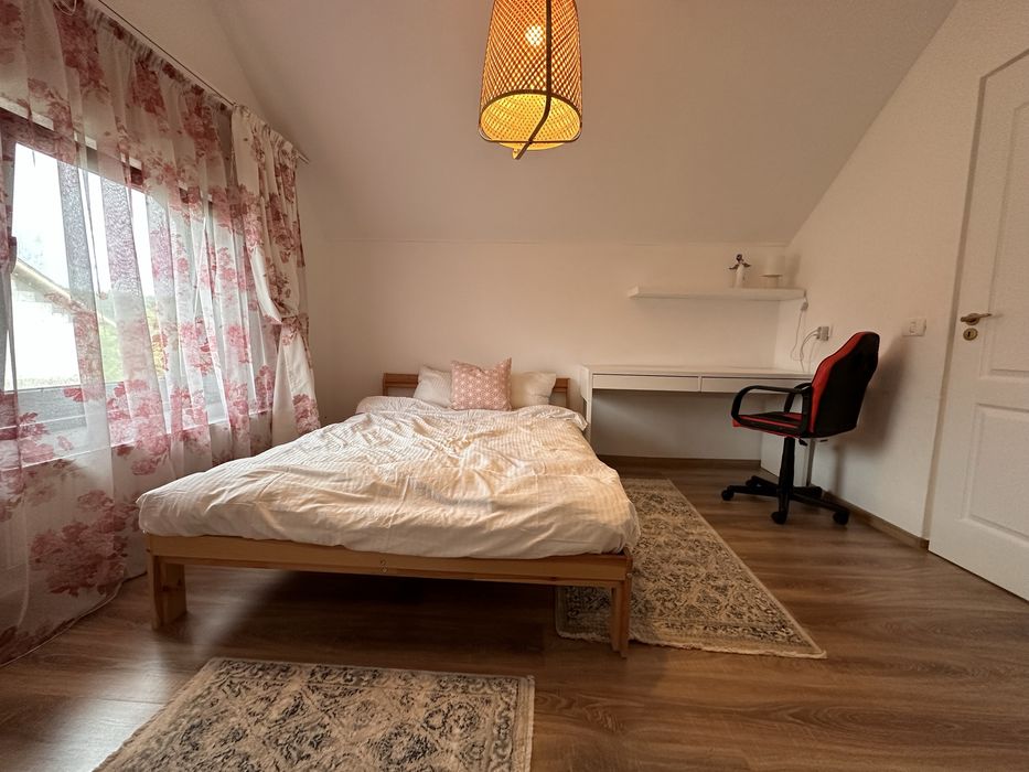 Casa cu 3 dormitoare si living Targu Jiu