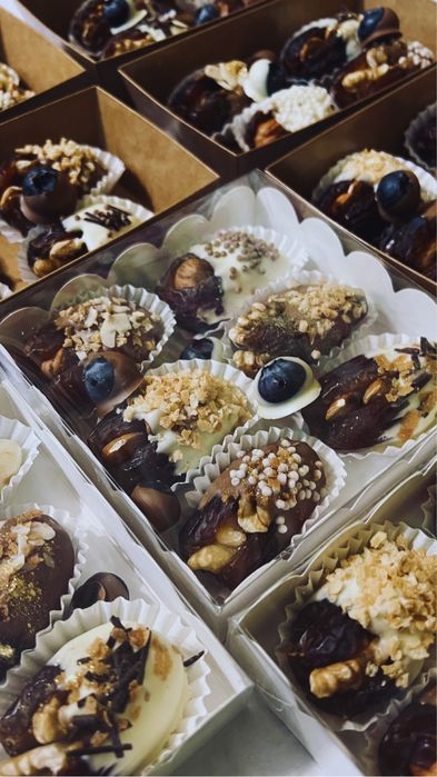 Финики в шоколаде