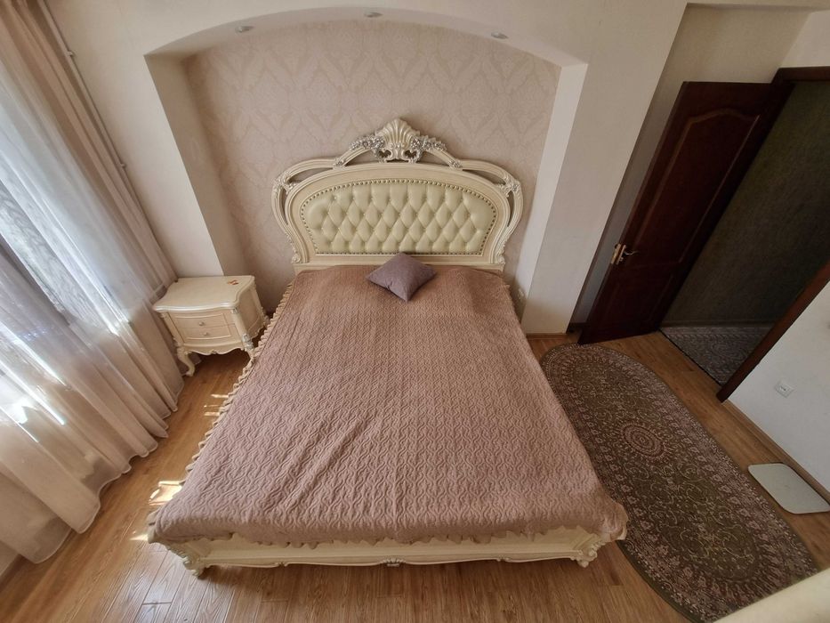 Срочно продам 3 комнат.квартиру возле Корзинка Крестик 40 лет