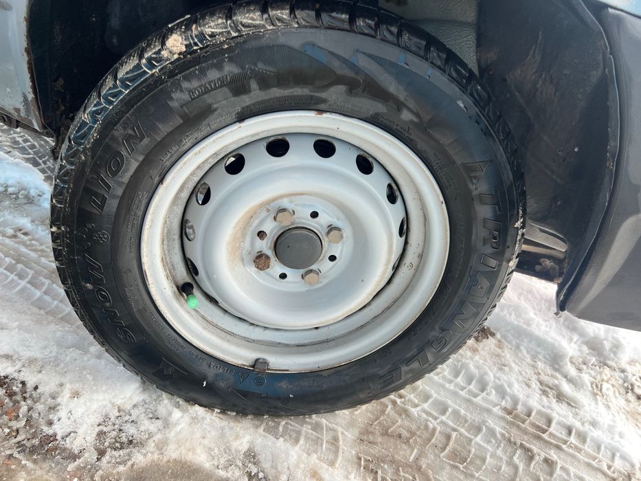 Продам шины 2 шт. R13