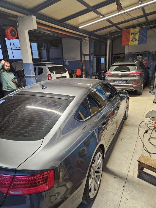 Montam folie auto pe parbriz