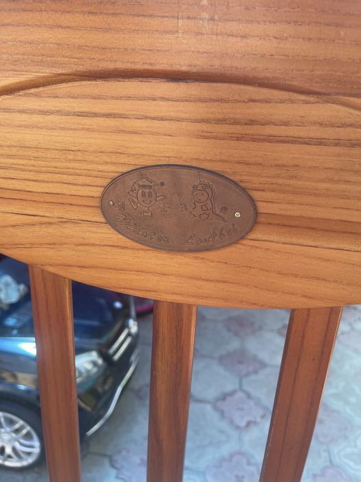 Манежка кровать на маятнике