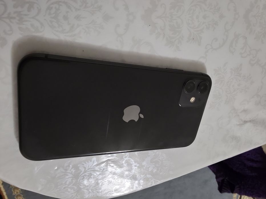 Продам Iphone 11