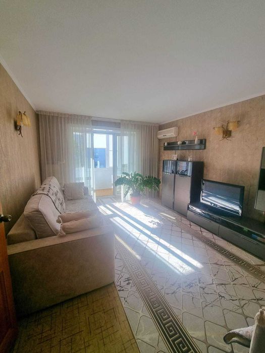 Продам 2 комн., кв., в Центре, магазин Рахат
