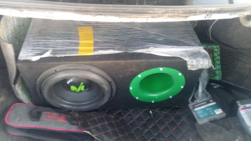 Сабвуфер новый продам