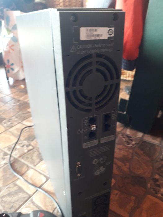 UPS APC Smart 1500VA 1500SC necesita baterii