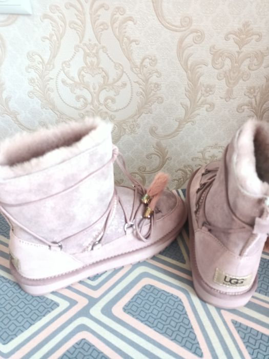 Продается уги  зимние