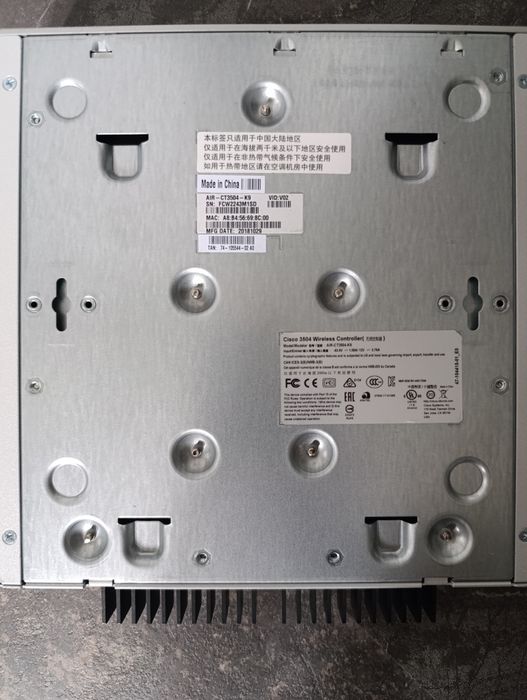 Cisco 3504 Wireless Controller (AIR-CT3504-K9) с 71 ПЕРМАНЕНТНИ ЛИЦЕНЗА