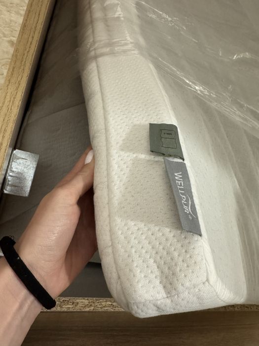 Чисто нов топ матрак Jysk 160x200x8см