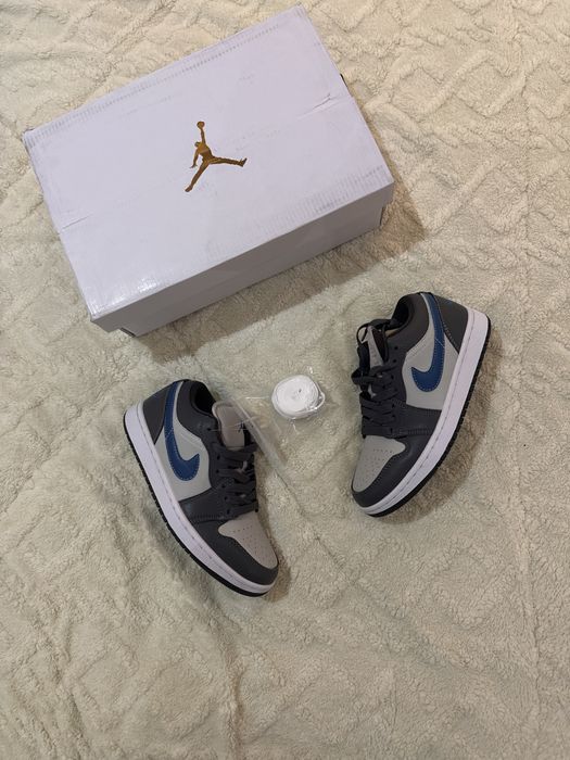 Air Jordan low Black Grey