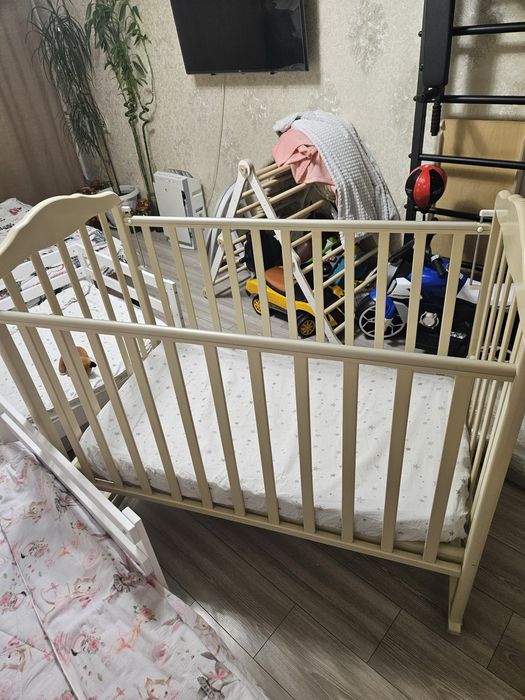 Продам детскую кроватку