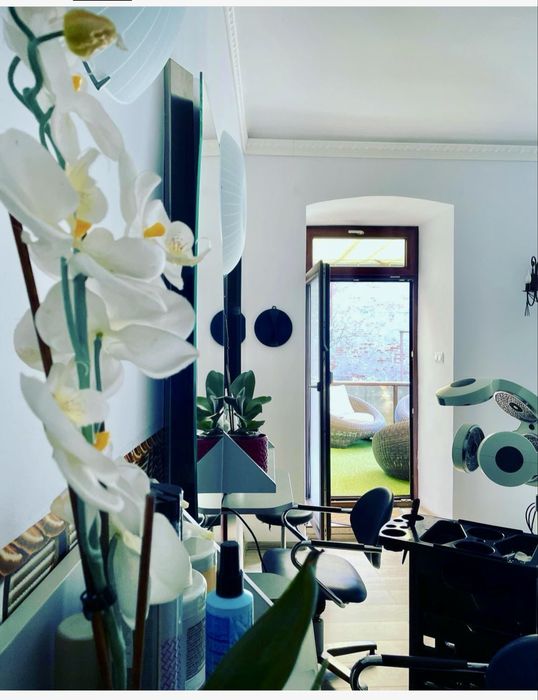 Inchiriez spatiu coafor/ frizerie in zona centrala