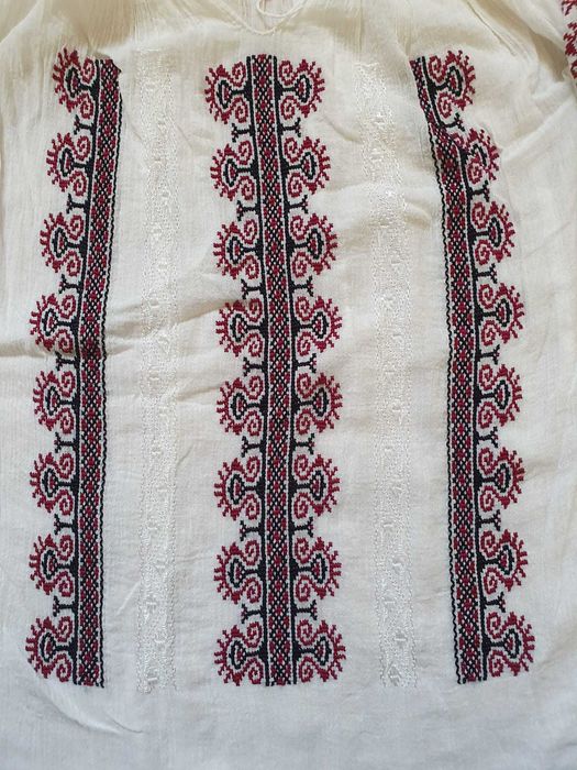 Ie traditionala cusuta manual